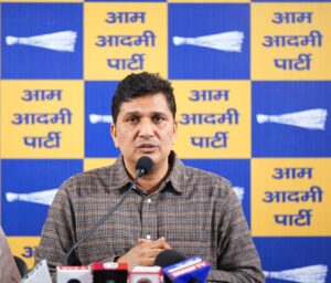 ریکھاسرکار تماشہ بازی میں مصروف ،گریپ 4کے باوجود کونڈلی میں چل رہا اینٹوں کا پلانٹ :سوربھ