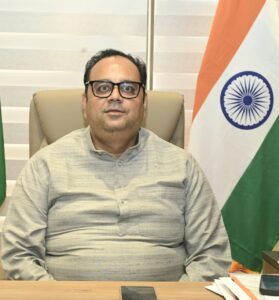 دہلی کے ٹرانسپورٹ ڈپارٹمنٹ نے آلودگی کے خلاف اپنی مہم تیز کی  ایک ہی دن میں 28 مال بردار بسوں کو ضبط کیا ہے:ڈاکٹر پنکج کمار