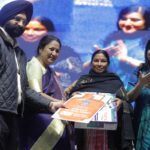 وزیر اعلیٰ ریکھا گپتا نے 5,100 خواتین کو ‘اجولا’ کا تحفہ دیا