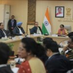 وزیر اعلیٰ نے دہلی سکریٹریٹ میں فضائی آلودگی کنٹرول پر اعلیٰ سطحی جائزہ میٹنگ کی