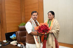 وزیر اعلیٰ ریکھا گپتا نے بی جے پی صدر نتن نبین کو دی مبارکباد