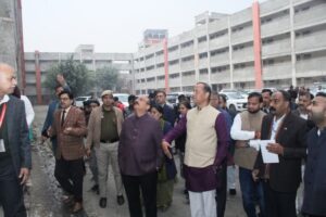 وزیر تعلیم نے بوانا اسمبلی اور روہنی اسکولوں کے ساتھ اجیو گاندھی اسٹیڈیم عمارت کا معائنہ کیا