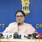 وزیر اعلیٰ ریکھا گپتا نے ’دہلی لکھپتی بٹیا یوجنا‘ کا آغاز کیاوزیر اعلیٰ ریکھا گپتا نے ’دہلی لکھپتی بٹیا یوجنا‘ کا آغاز کیا