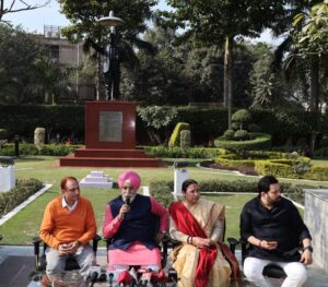 ملٹی ٹاسکنگ اسٹاف(ایم ٹی ایس) ملازمین کو مساوی تنخواہ ملے گی: میئر