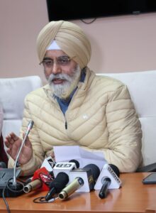 سیوروںکی صفائی کا کام مقررہ وقت سے پہلے مکمل کیا جائے گا