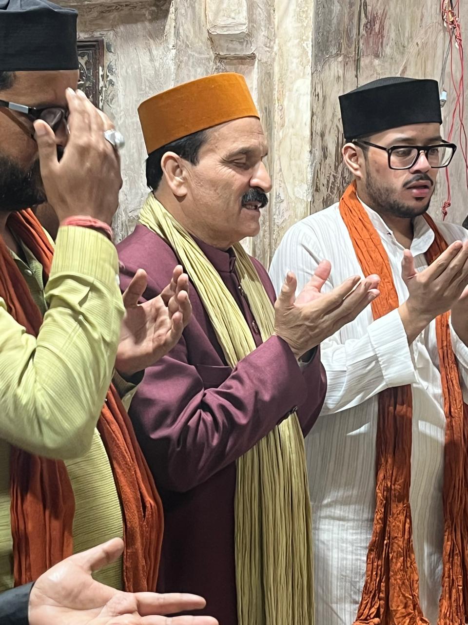 حضرت شیخ سلیم چشتیؒ کے قل کی رسم میں عقیدت مندوں کا جم غفیر