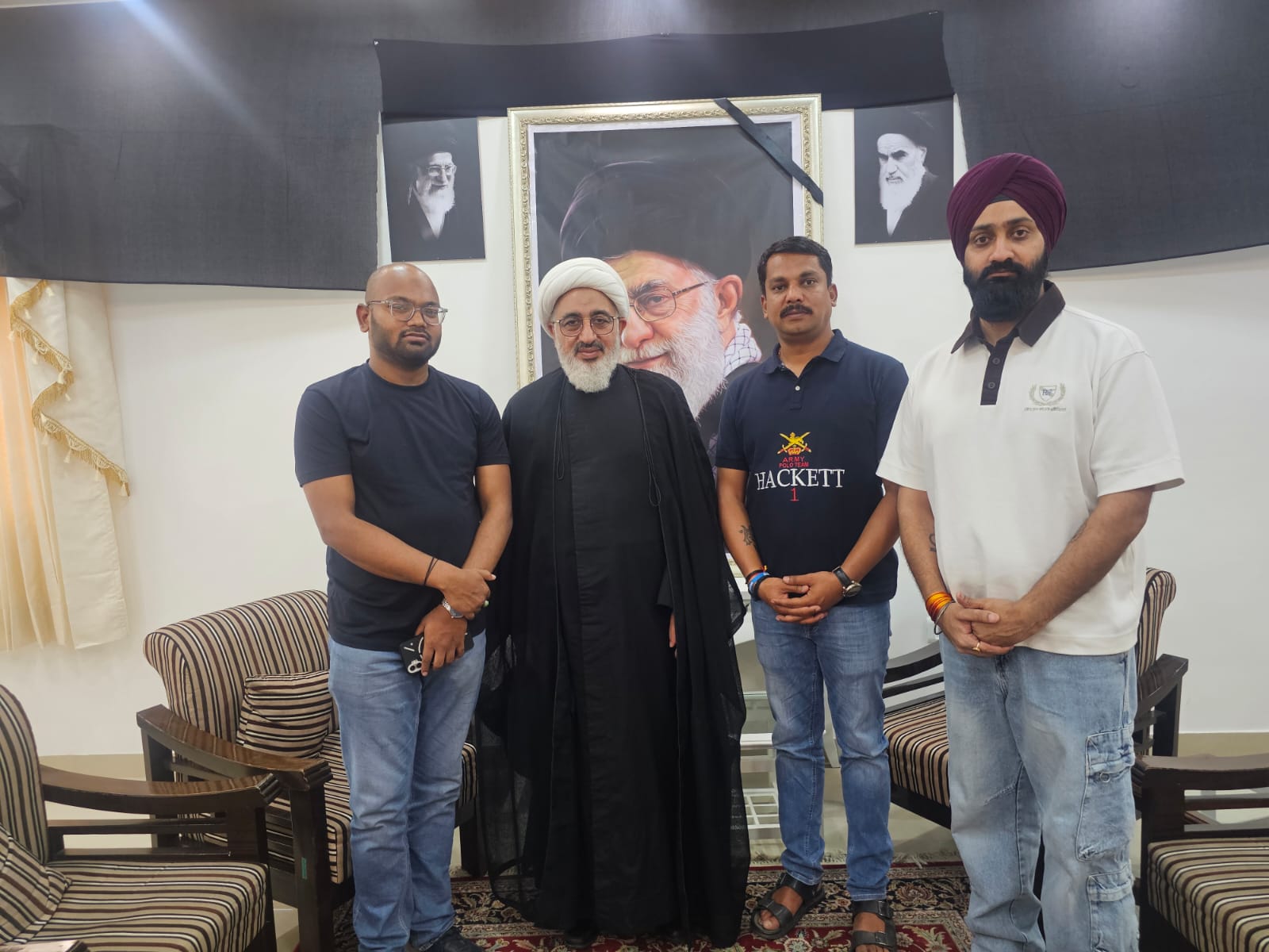 انڈین یوتھ کانگریس کے ایک وفد نے آیت اللہ سید علی خامنہ ای کی شہادت پر اظہار تعزیت کیا