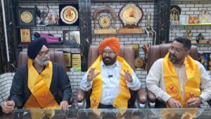 پرائیویٹ اسکولوں کے ذریعہ فیسوں میں مسلسل اضافہ اور والدین پر دباو ¿ ڈا لنے کا معاملہ