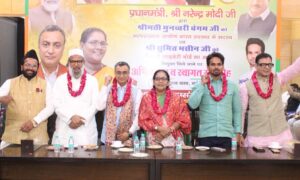 بی جے پی دہلی اقلیتی مورچہ کے ذریعہ منوری بیگم اورسمت بھسین کا استقبال