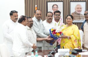 وزیر اعلیٰ نے صفائی کے کارکنوں کے ساتھ براہ راست بات چیت کی