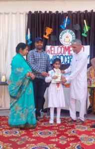 حیدری پبلک اسکول کی طالبہ سکینہ زینب نے اپنی کلاس میں کیا ٹاپ