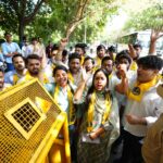 آپ کی طلبا ونگ کے لیڈر اورعاراکین ایل جی ہاﺅس پہنچنے