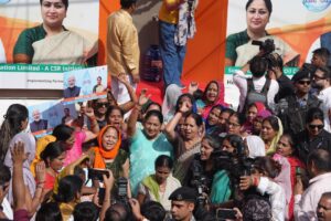 وزیر اعلیٰ نے شالیمار باغ میں واٹر اے ٹی ایم کا افتتاح کیا