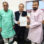 بلند شہر میں چوسا آم کے کاشتکاروں کو درپیش مسائل کو حل کرنے کےلئے زراعت کمشنر سے ملاقات