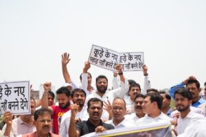 غازی پور میں مجوزہ کچرا ٹھکانے لگا نے والے پلانٹ کے خلاف احتجاجی مظاہرہ
