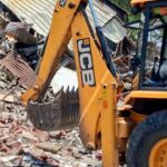 مدن پور کھادر علاقے میں چلا بلڈوزر ،بڑی تعداد میں گھروں کو کیا گیا مسمار