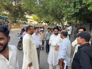 ایم ایل اے امانت اللہ خان نے حلقہ میں جاری ترقیاتی کاموں کا معائنہ کیا