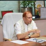 میئر کی کرسی پر بی جے پی کے ریاستی صدر کے بیٹھنے پر تنازعہ کھڑا ہوگیا