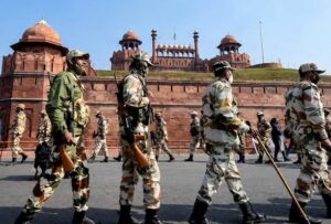لال قلعہ کو اڑانے کی دھمکی سے کھلبلی مچی، کئی گھنٹے تلاشی مہم چلائی گئی