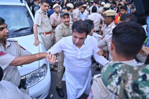 جنتر منتر پراحتجاج کر رہے طلبہ کی آواز کو راہل گاندھی نے موثر ڈھنگ سے اٹھایا