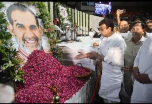 ’جن نائک‘ آنجہانی سجن کمار کوکثیر تعداد میں لوگوں نے نم آنکھوں سے خراج عقیدت پیش کیا