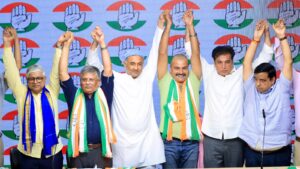 ڈوٹا کے سابق صدر آدتیہ نارائن مشرا کئی ماہرین تعلیم کے ساتھ کانگریس میں ہوئے شامل