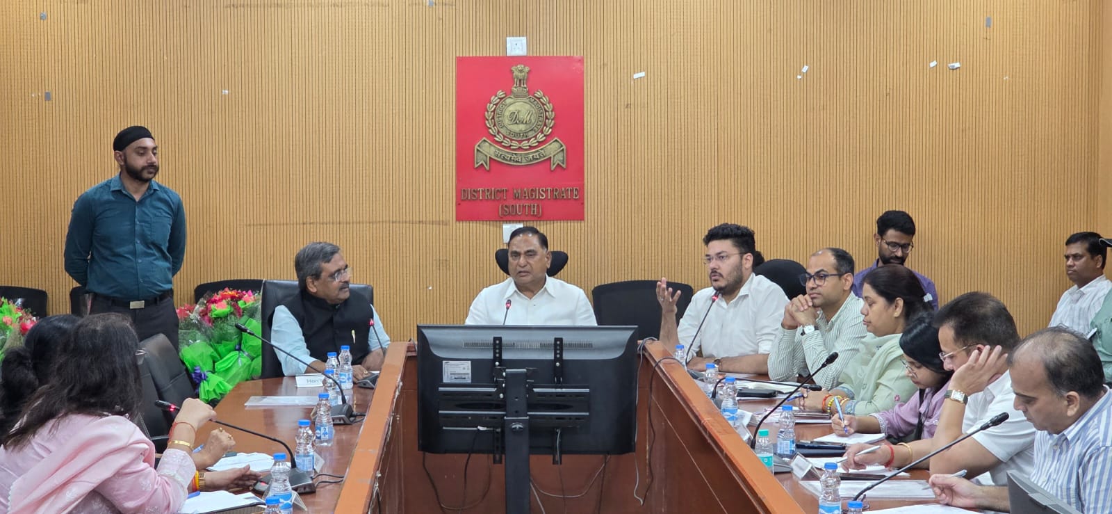 مرکز اور دہلی سرکار کے کاموں کی پیش رفت کو لے کر دیشا کمیٹی کی میٹنگ